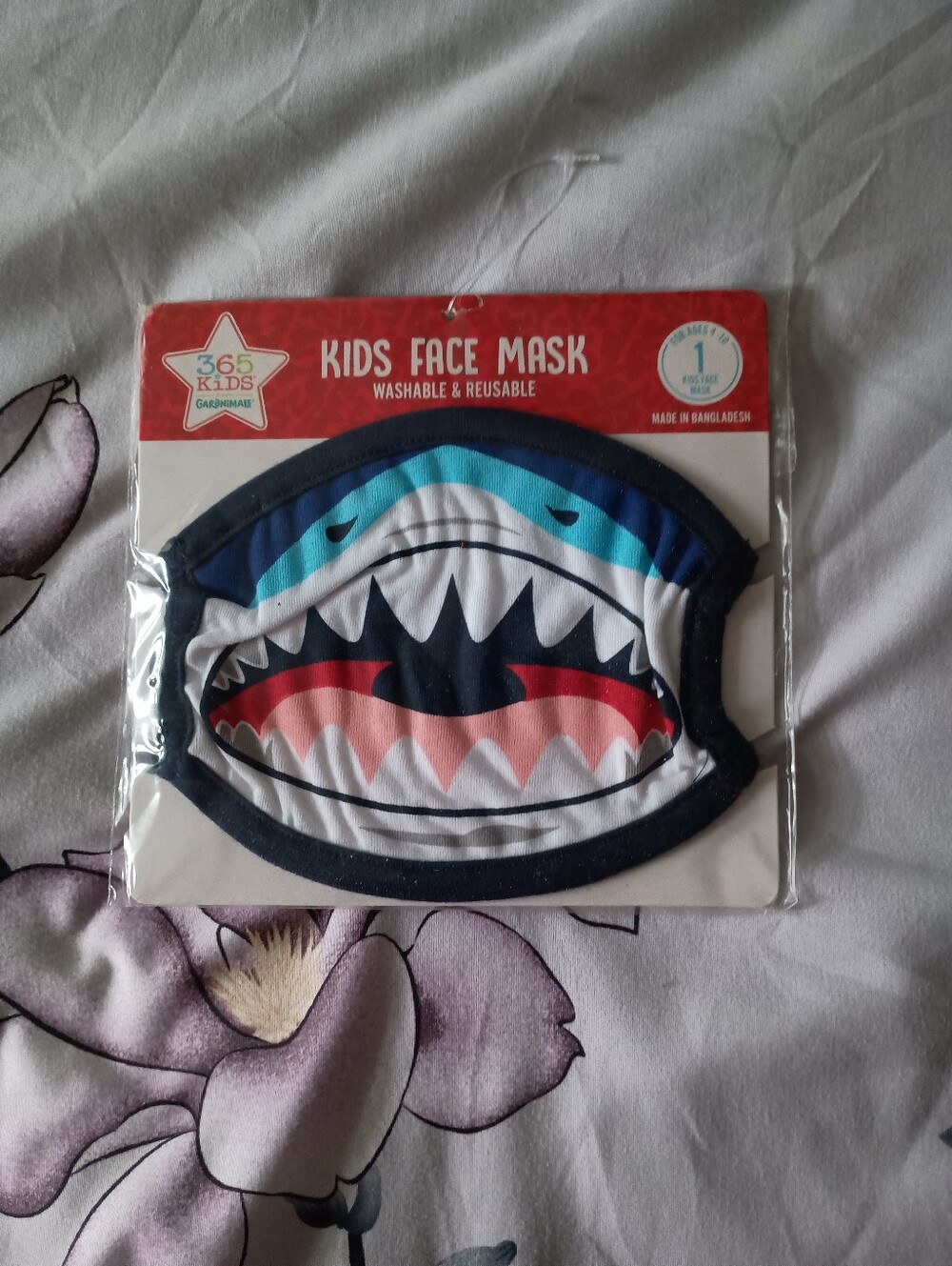 3/$10 🌟 NEW Kids Shark Face Mask